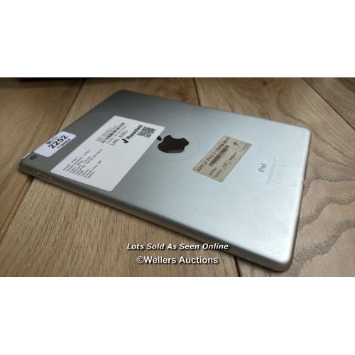 2252 - I-CLOUD UNLOCKED: APPLE IPAD 5 / A1822 / 128GB / SILVER / SERIAL NO. GCGV35AYHLFF  / H68