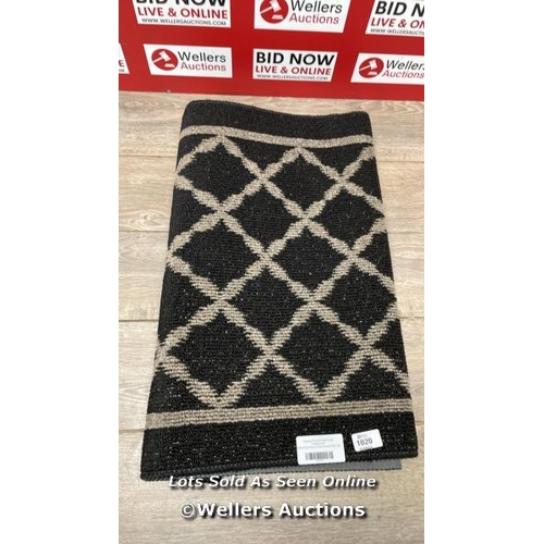 1020 - MULTY HOME ACCENT FLOOR RUNNER / 60 X 183 CM / SIGNS OF USE / A32