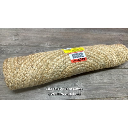 1062 - BEACHCREST HOME BUSCHER HANDWOVEN BEIGE RUG / RUG SIZE: OVAL 60 X 120CM / RRP:  34.99 / A33