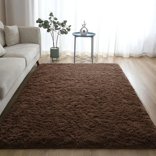 1060 - EBERN DESIGNS MARDELLA SOLID COLOUR BROWN AREA RUG / RUG SIZE: RECTANGLE 60 X 110CM / RRP:  15.99 / ... 