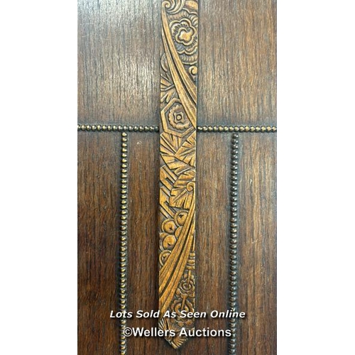 103 - Oak cased Grandmother clock with carved decoration, 13cm clock face, 129 x 28 x 5cm, damaged glass, ... 