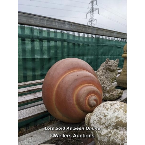 108 - a0024 Large ceramic snail shell, H:32cm x W:42, �75