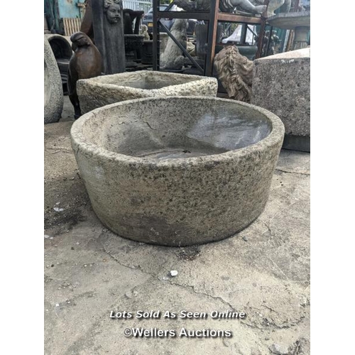 32 - w0068 Round reconstituted stone reservoir, H: 29cm x W: 69cm