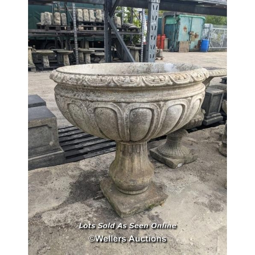 39 - p0134 Reconstituted stone Georgian style vase, H: 81cm x W: 79cm