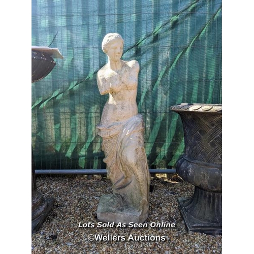 51 - f0122 Large reconstituted stone Venus de Milo, H: 114cm