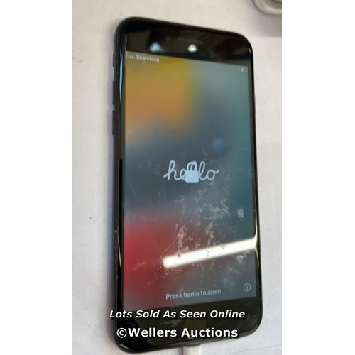 8237 - APPLE IPHONE 7 / BLACK / 32GB / SERIAL. NO. C7DY98FAHG7F / ICLOUD LOCKED