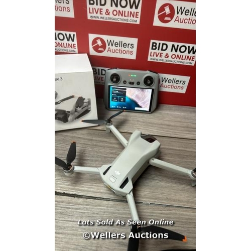 8631 - DJI MINI DRONE WITH DJI REMOTE CONTROL / POWERS UP / SIGNS OF USE / NOT FULLY TESTED