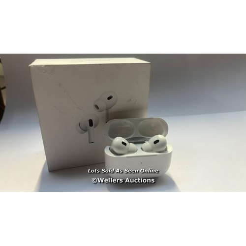 8711 - APPLE AIRPODS PRO (2ND GEN) MTJV3ZM/A / POWERS UP / CONNECTS TO BUETOOTH AND PLAYS MUSIC