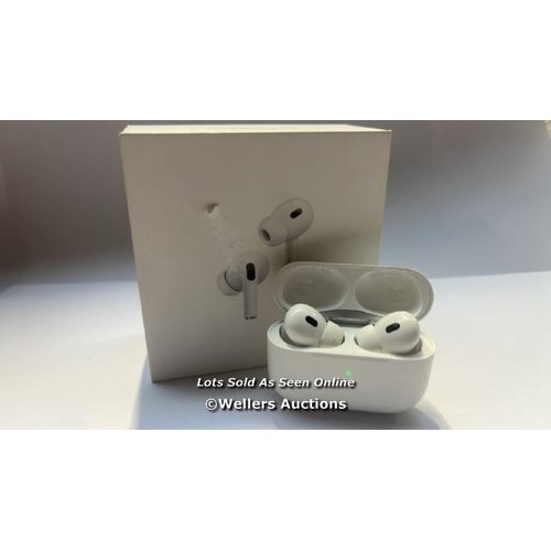 8714 - APPLE AIRPODS PRO (2ND GEN) MTJV3ZM/A / POWERS UP / CONNECTS TO BUETOOTH AND PLAYS MUSIC