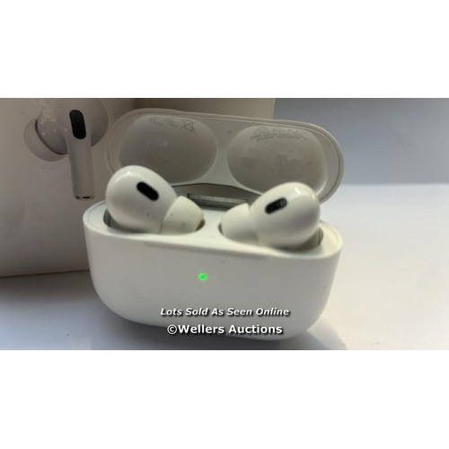 8714 - APPLE AIRPODS PRO (2ND GEN) MTJV3ZM/A / POWERS UP / CONNECTS TO BUETOOTH AND PLAYS MUSIC