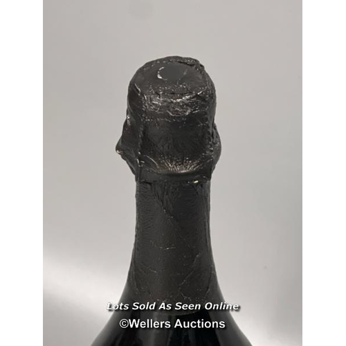 121 - 2006 Dom Perignon Vintage Champagne, 75cl, 12.5% / AN18