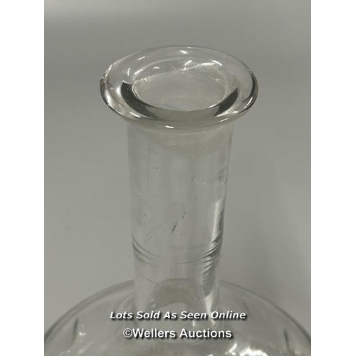 137 - Vintage glass decanter, 29cm high /AN19