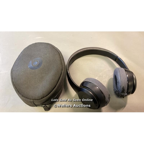 9516 - BEATS SOLO MODEL: A1796 HEADPHONES WITH CASE - FOAM DAMAGED