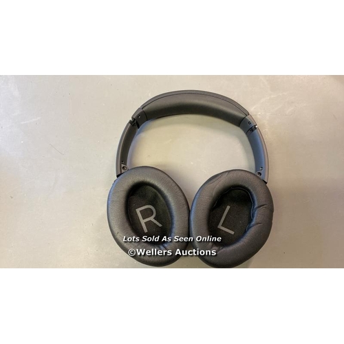 9523 - BOSE MODEL: 437310 HEADPHONES WITH CABLE AND CASE