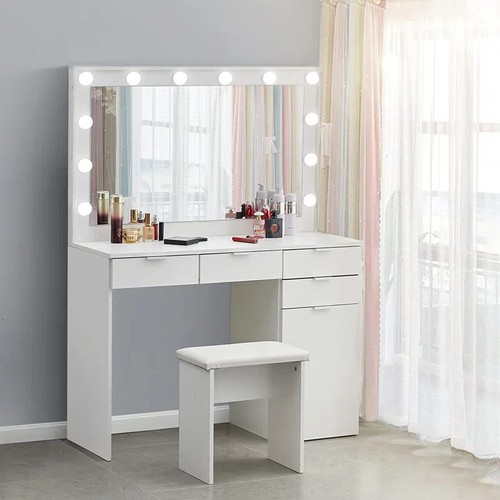 8008 - RRP: 173.99 - BRAYDEN STUDIO COMFORT DRESSING TABLE WITH MIRROR ** PLEASE NOTE: THIS LOT WILL BE AVA... 