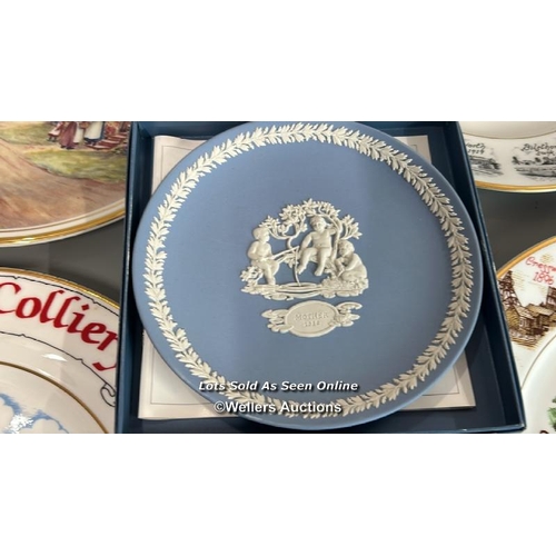 148 - Assorted decorative plates including Royal Doulton 