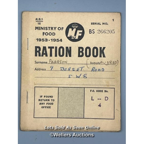 124 - A selection of original WW2 British Ministry of Food ration books, clothing books and a National Reg... 