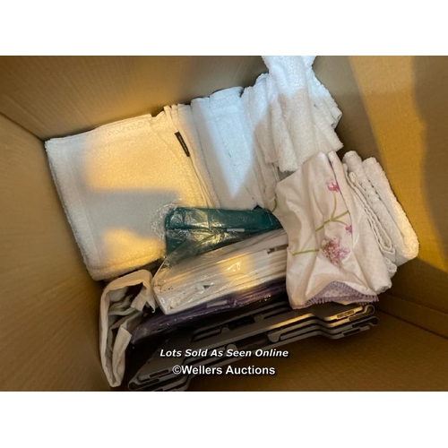 17 - Box of assorted blankets, gift bags, towels and bedding / Container No: XX02321