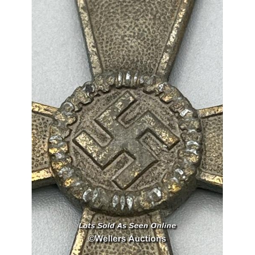 205 - A genuine German War Merit Cross 2nd Class from WW2 dated 1939.

This medal is in a used condition a... 