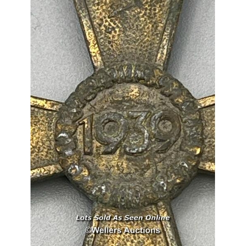 205 - A genuine German War Merit Cross 2nd Class from WW2 dated 1939.

This medal is in a used condition a... 