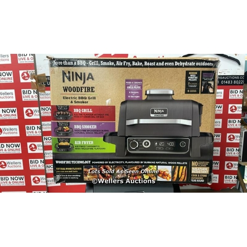 8024 - NINJA WOODFIRE BBQ GRILL / POWERS UP / SIGNS OF USE