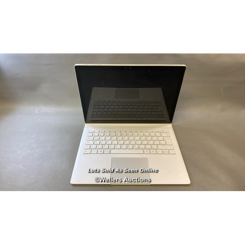 9519 - LAPTOP: MICROSOFT CORE 15-6300U @2.4GHZ 8GB RAM 250GB HD WIN 11