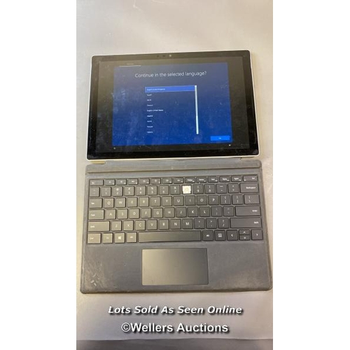 9526 - MICROSOFT CORE 15-7300U@2.6GHZ 8GB RAM 250GB HD WIN 10