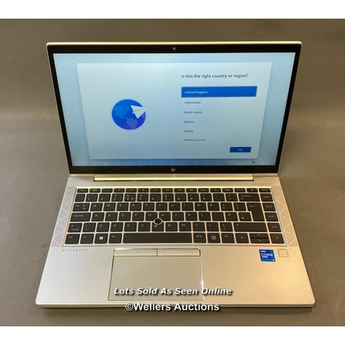 9533 - LAPTOP: HP CORE 15-1145G7 @2.6 GHZ 16GB RAM 250 GB HD WIN 11