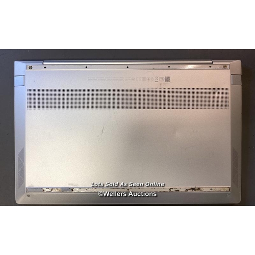 9542 - LAPTOP: HP CORE 15-10210U @1.6 GHZ 8GB RAM 500GB HD WIN 11 - SCREEN DAMAGED