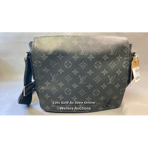 9566 - LOUIS VUITTON MADE IN FRANCE HANDBAG