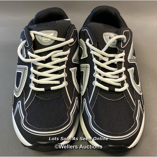 9571 - CHRISTIAN DIOR TRAINERS B30 SIZE 05 21 46