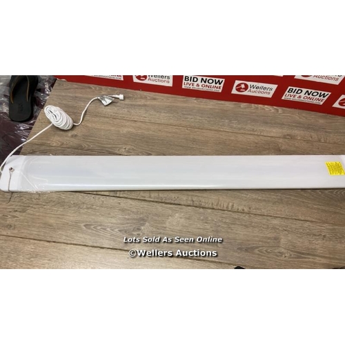 2082 - FEIT SLIM 4FT (1.2M) LED SHOP LIGHT WITH PIR MOTION DETECTION / CRACKED / SEE IMAGES / W3 [3408]