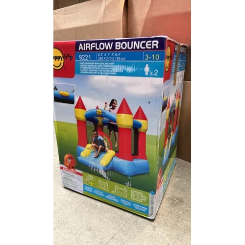 3064 - HAPPY HOP CASTLE BOUNCER WITH SLIDE AND HOOP / RRP: 299.99 / APPEARS TO BE NEW OPEN BOX / H6