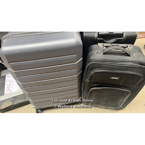 3066 - PRE OWNED X2 AWAY SUITCASE PUMA AND SUITCASE / E68