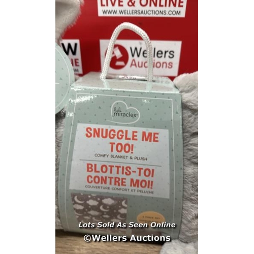 2120 - SNUGGLE ME TOO 2PC SET / APPEARS NEW OPEN BOX / E19