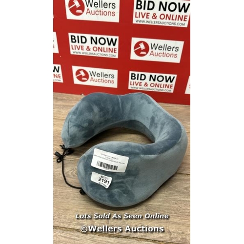 2191 - AIRIA LIVING MEMORY FOAM TRAVEL PILLOW / MINIMAL SIGNS OF USE / E23