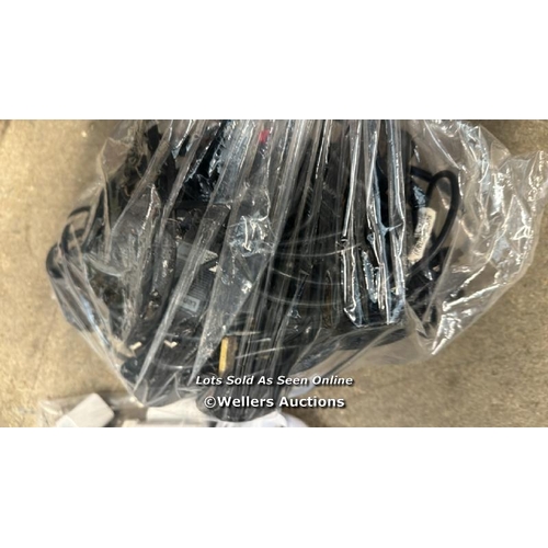 2888 - BAG OF LAPTOPS ADAPTER X5