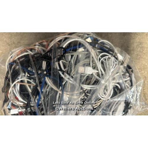 2890 - BAG OF CABLES