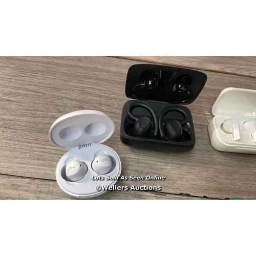 2944 - BAG OF EARBUDS WITH CASE X7 INCL. EARFUN, JVC, JBL, AIRBUDS, JLAB, ROHS