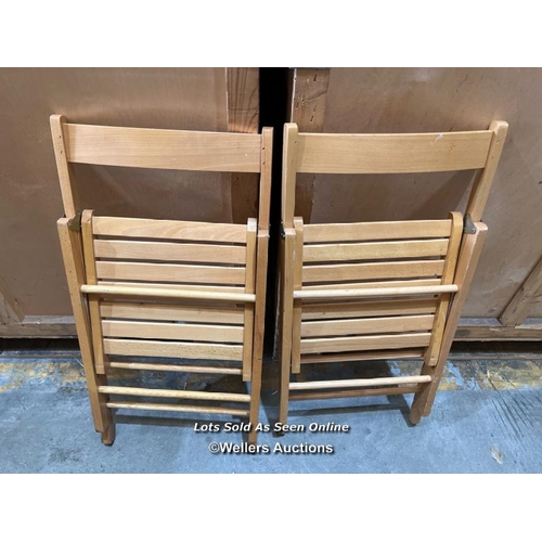 33 - Two modern folding chairs / Container no. BM000130