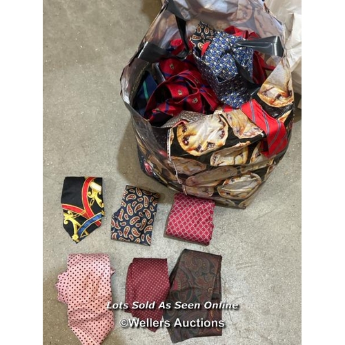 83 - Bag of ties inc. Hermes, Gucci and Dunhill / Container no.  BM000508