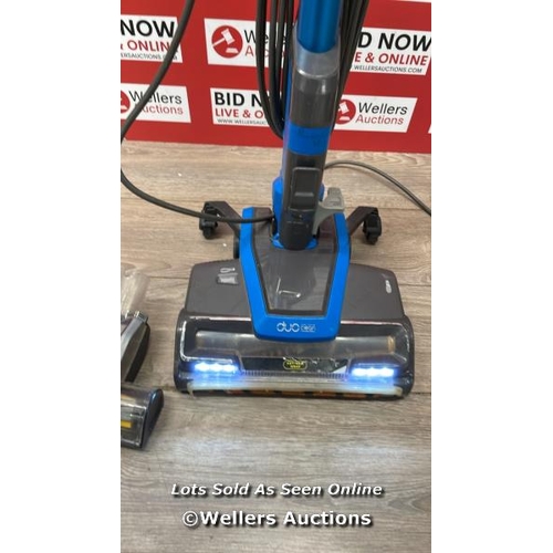 4329 - SHARK HZ400UKT CORDED STICK VACUUM    / POWERS UP / SIGNS OF USE  / P10