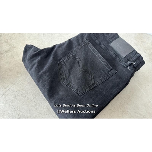 6117 - GENTS NEW URBAN STAR RELAXED FIT JEANS WITH STRETCH / 38X32 / E85