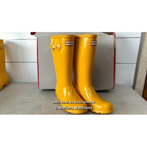 6147 - CHILDRENS NEW & BOXED HUNTER CLASSIC TALL WELLINGTON BOOTS / UK 1 / E79