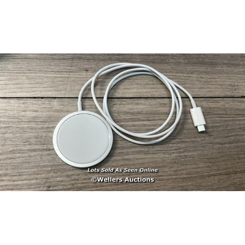 6578 - APPLE MAGSAFE CHARGER / APPEARS TO BE IN GOOD CONDITION / SEE ALL IMAGES TO ASSIST / H17