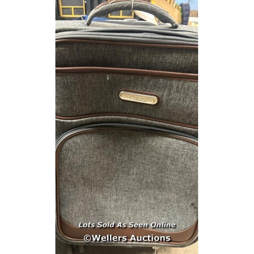 5375 - PRE-OWNED LUGGAGE: CHAPS