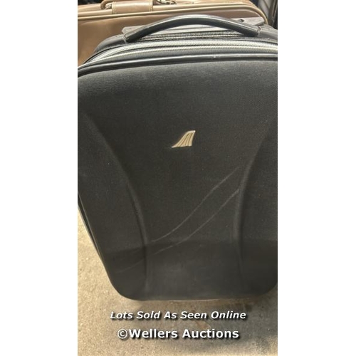 5378 - PRE-OWNED LUGGAGE: X2 INCL. KONO