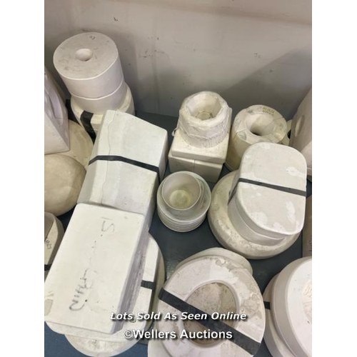 2005 - Approx. x23 assorted pottery moulds for mugs, vases and plaques / Scotch Horn Leisure Centre, Nailse... 