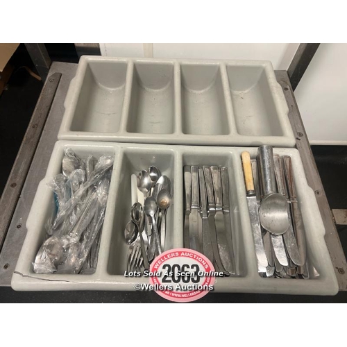 2063 - x2 cutlery trays, including quantity of cutlery, one damaged / Castlewood, Tickenham Road, Clevedon,... 