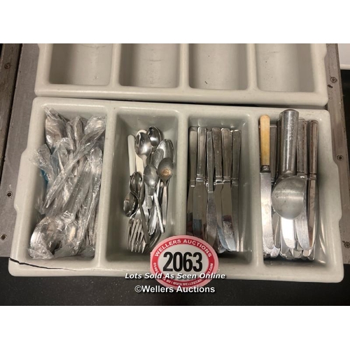 2063 - x2 cutlery trays, including quantity of cutlery, one damaged / Castlewood, Tickenham Road, Clevedon,... 